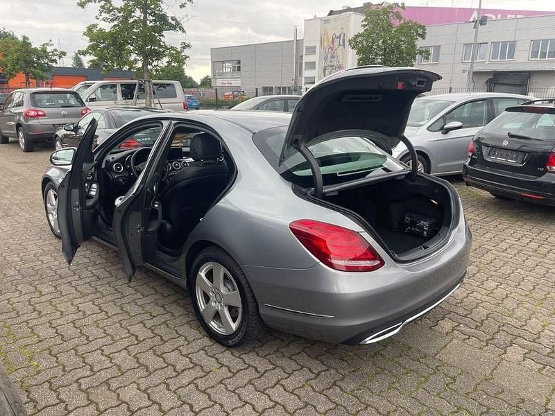 Gebraucht Mercedes C200 184 PS (135 kW) 2014 Silber Limousine