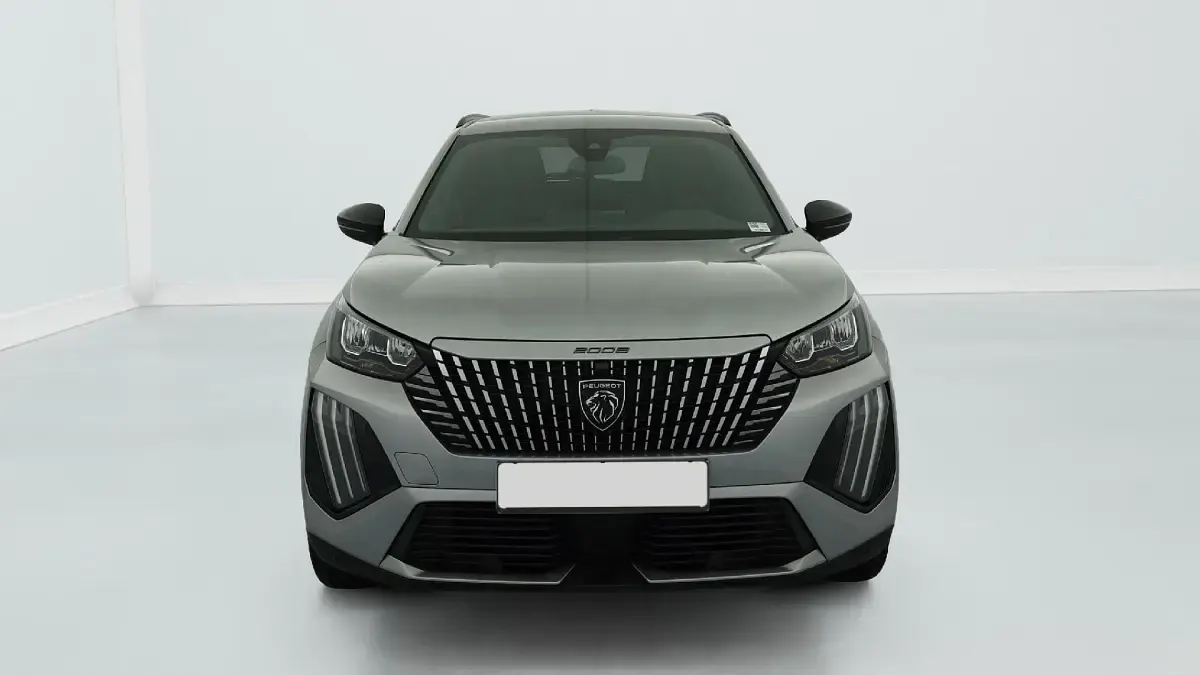 Gebraucht Peugeot 2008 Allure 100 kW (136 PS) 2025 Gris artense SUV