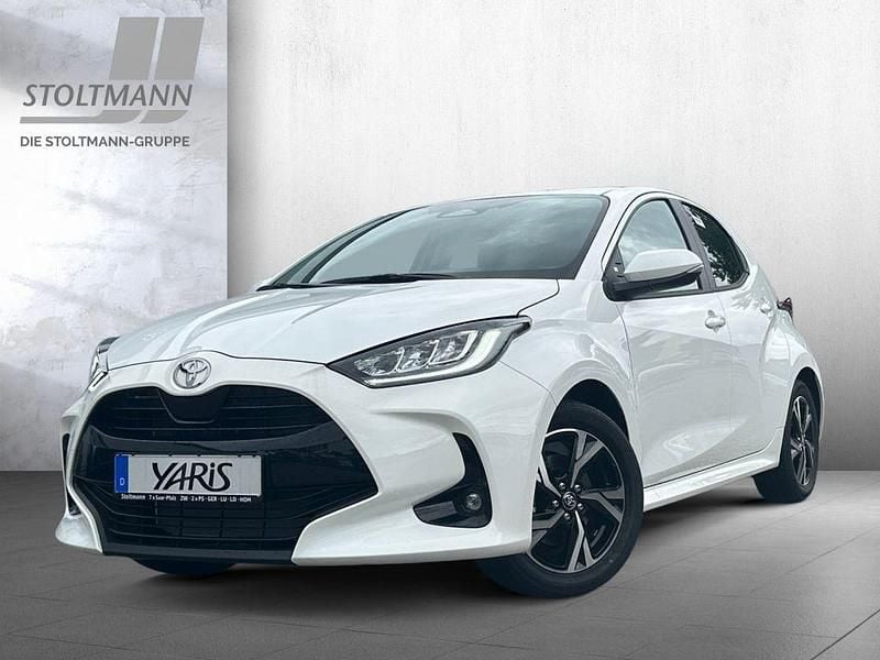 Weiß Neu 2025 Toyota Yaris Hybrid Business Edition Limousine | 23.888 € (Guter Preis) - Bild 1/4