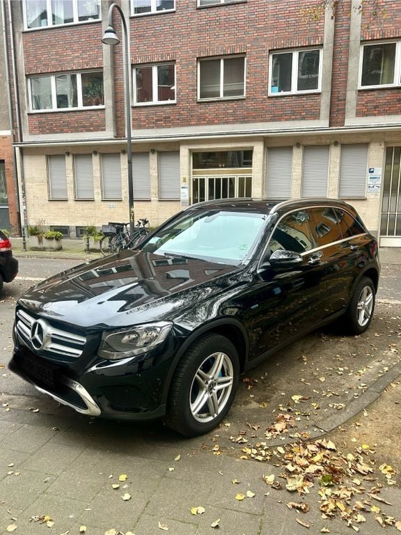 Schwarz Gebraucht 2017 Mercedes GLC350 SUV | 22.000 € (Superpreis) - Bild 1/2