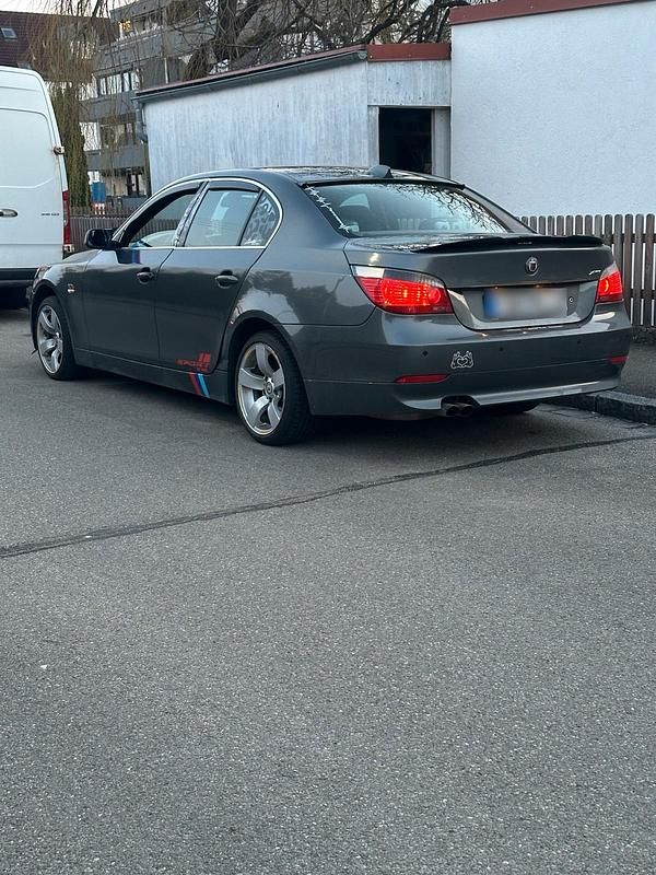 Gebraucht BMW 525 193 PS (141 kW) 2004 Grün Limousine