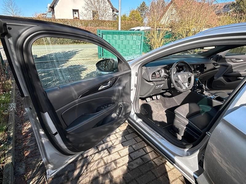 Gebraucht Opel Insignia 136 PS (100 kW) 2019 Silber Kombi