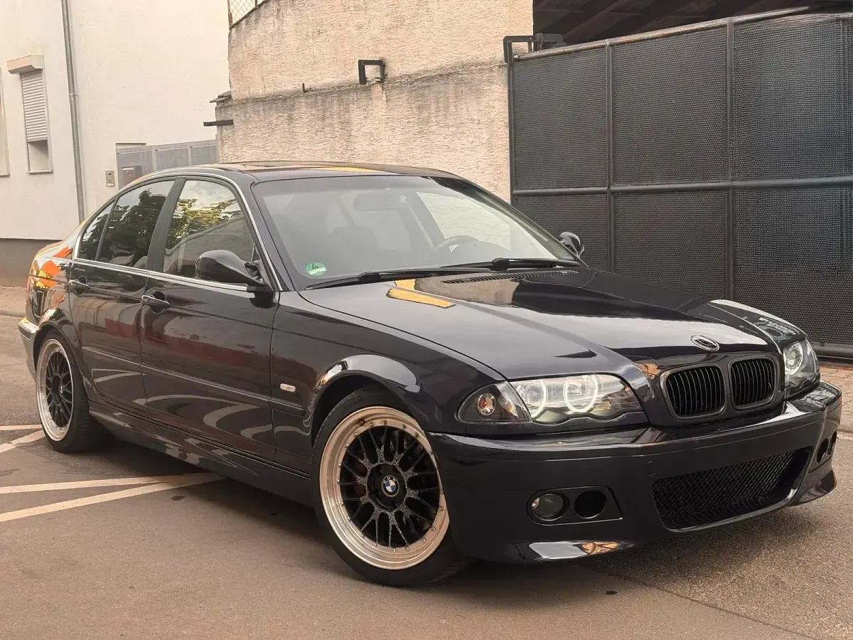 Gebraucht BMW 330 M Sport 231 PS (169 kW) 2001 Blau Limousine