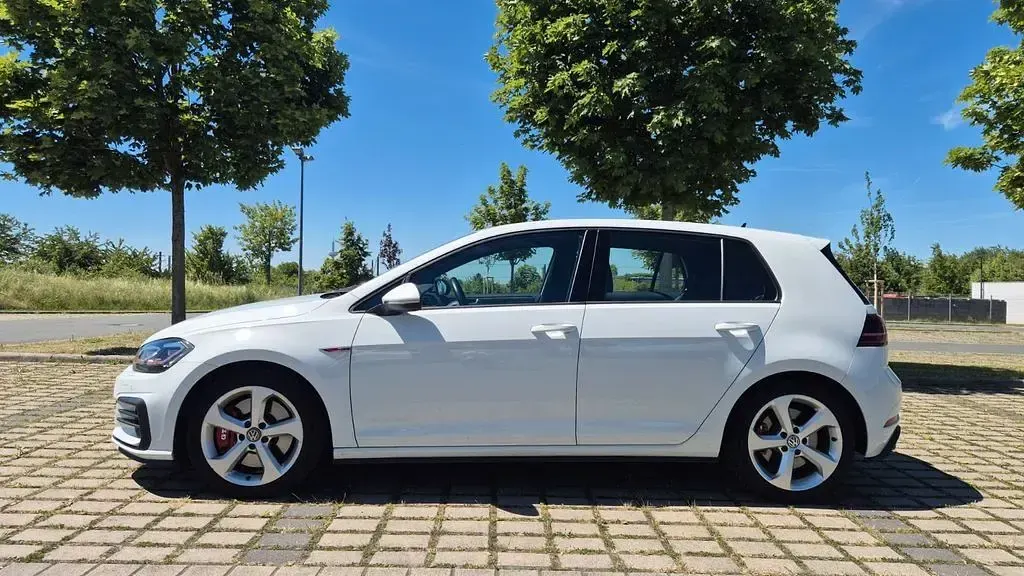 Gebraucht VW Golf VII GTI 245 PS (180 kW) 2019 Weiß Limousine