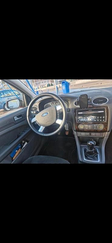 Gebraucht Ford Focus 120 PS (88 kW) 2006 Rot Limousine