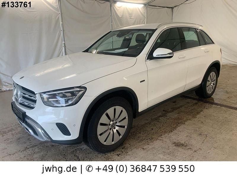 Weiß Gebraucht 2020 Mercedes GLC300e SUV | 24.950 € (Superpreis) - Bild 1/4