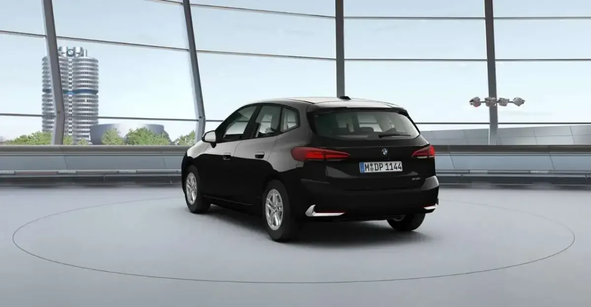 Neu BMW 218 Active Tourer 136 PS (100 kW) 2025 Schwarz uni Van / Kleinbus