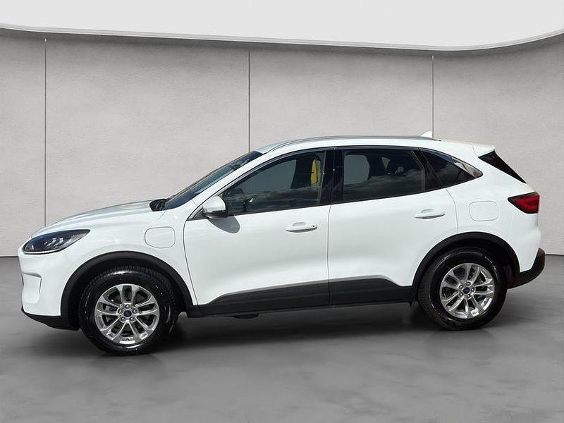 Gebraucht Ford Kuga Titanium 152 PS (111 kW) 2022 Weiß SUV
