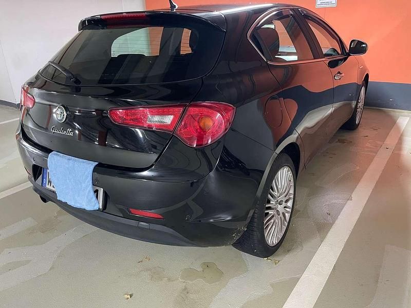 Schwarz Gebraucht 2012 Alfa Romeo Giulietta Super Kleinwagen | 4.500 € (Fairer Preis) - Bild 1/4