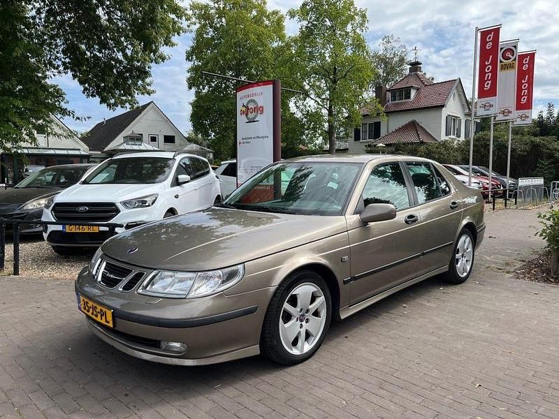 Grau Gebraucht 2002 Saab 9-5 Limousine | 3.650 € (Fairer Preis) - Bild 1/4