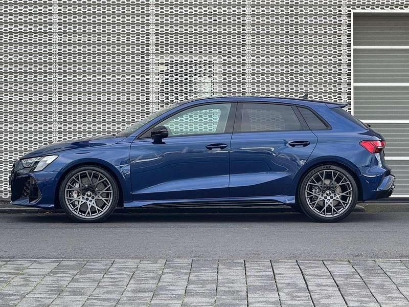 Neu Audi RS3 400 PS (294 kW) 2026 Blue tour de france metallic 5 Limousine