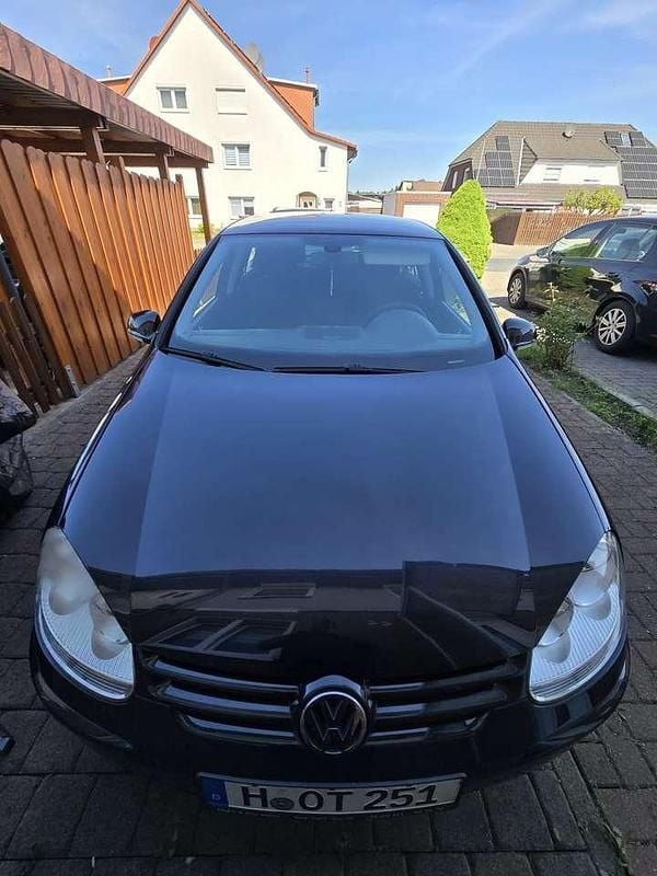Schwarz Gebraucht 2006 VW Golf V Limousine | 1.750 € (Guter Preis) - Bild 1/4