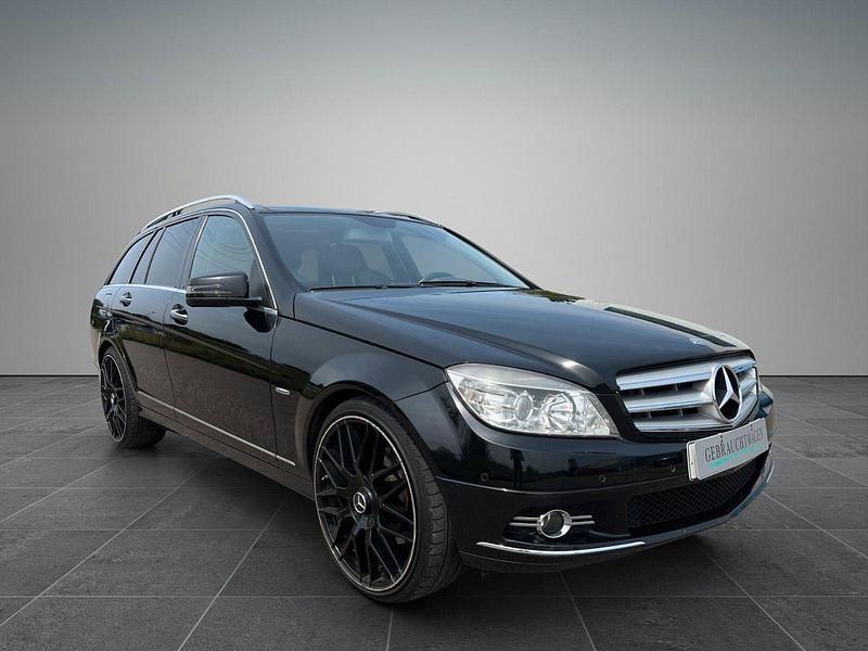 Schwarz Gebraucht 2009 Mercedes C350 Avantgarde Kombi | 3.999 € (Fairer Preis) - Bild 1/4