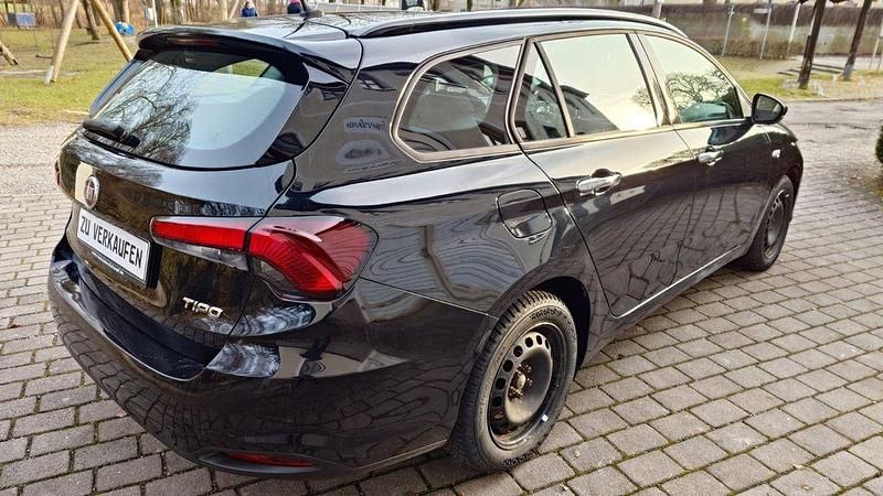 Gebraucht Fiat Tipo Business 120 PS (88 kW) 2018 Grau Limousine