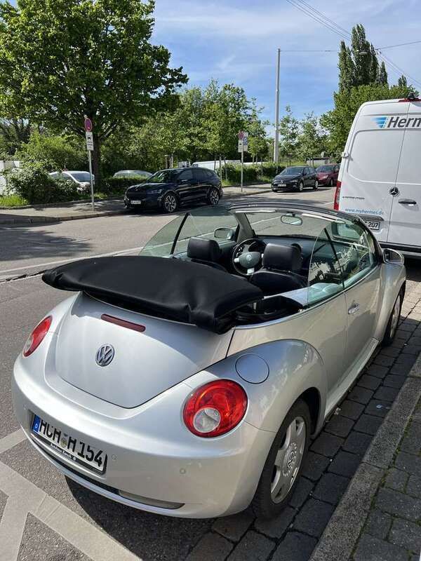 Reflexsilber metallic Gebraucht 2006 VW Beetle Cabrio | 5.850 € (Fairer Preis) - Bild 1/4