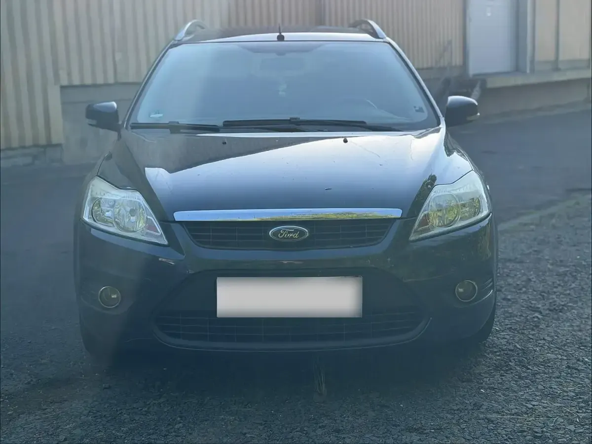 Gebraucht Ford Focus 109 PS (80 kW) 2011 Grau Kombi