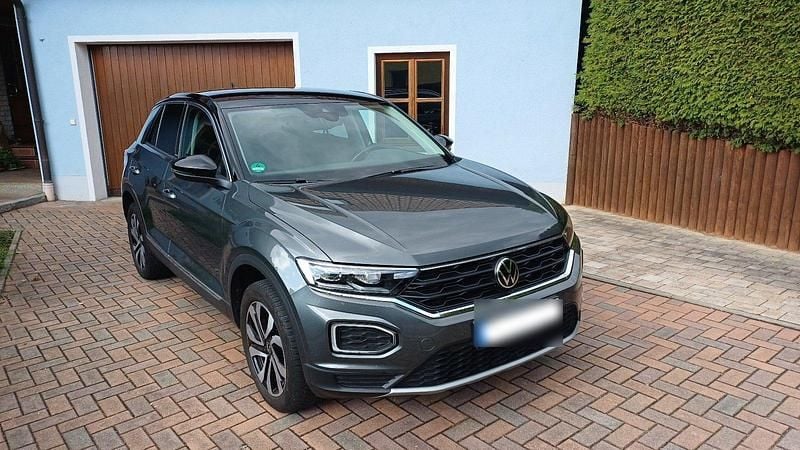 Gebraucht VW T-Roc Active 150 PS (110 kW) 2021 Grau SUV