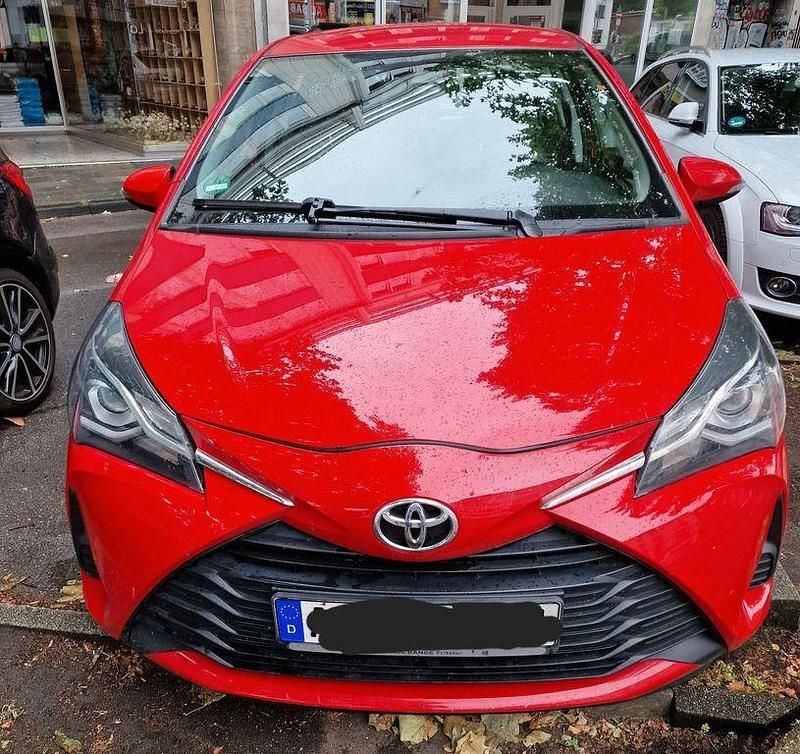 Gebraucht 2017 Toyota Yaris Comfort Limousine | 7.500 € (Guter Preis) - Bild 1/4