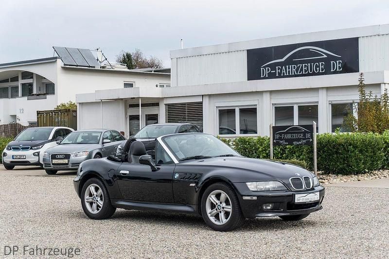 Black sapphire metallic Gebraucht 2001 BMW Z3 M Sport Cabrio | 12.990 € (Etwas zu teuer) - Bild 1/4