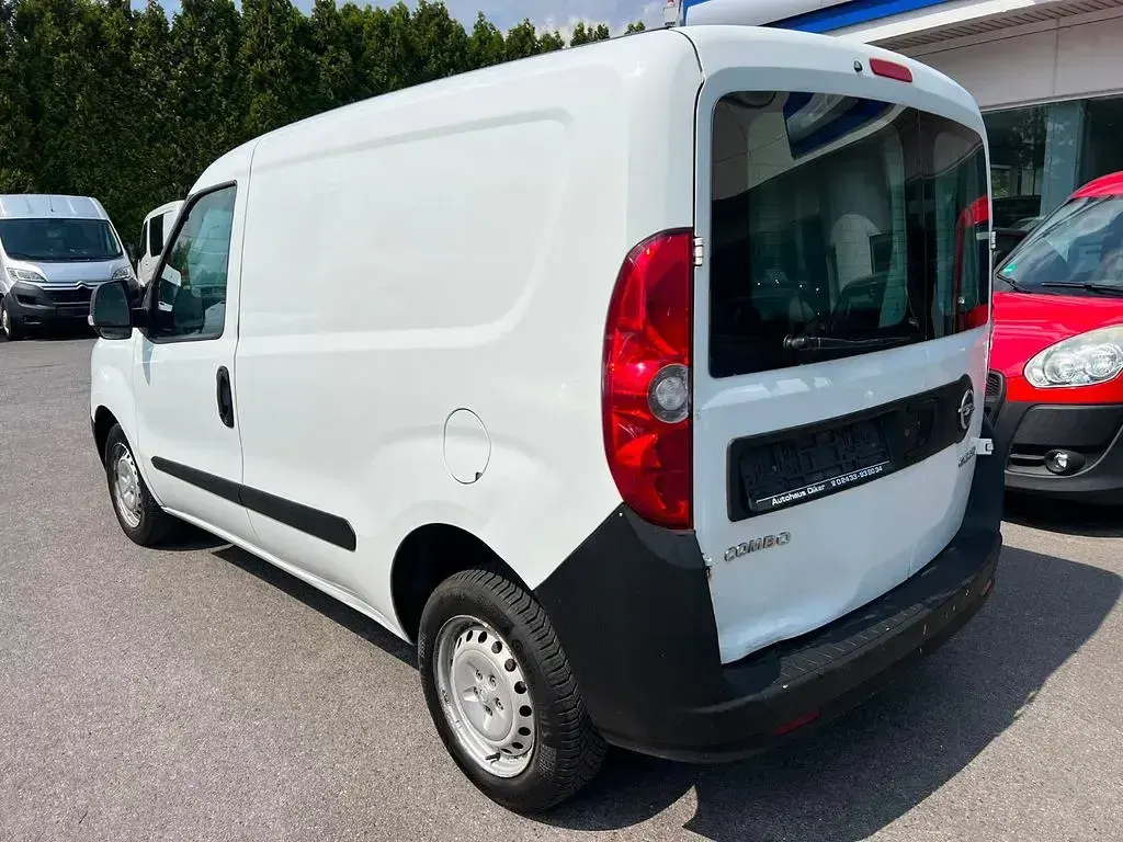 Gebraucht Opel Combo 95 PS (69 kW) 2016 Weiß Van / Kleinbus