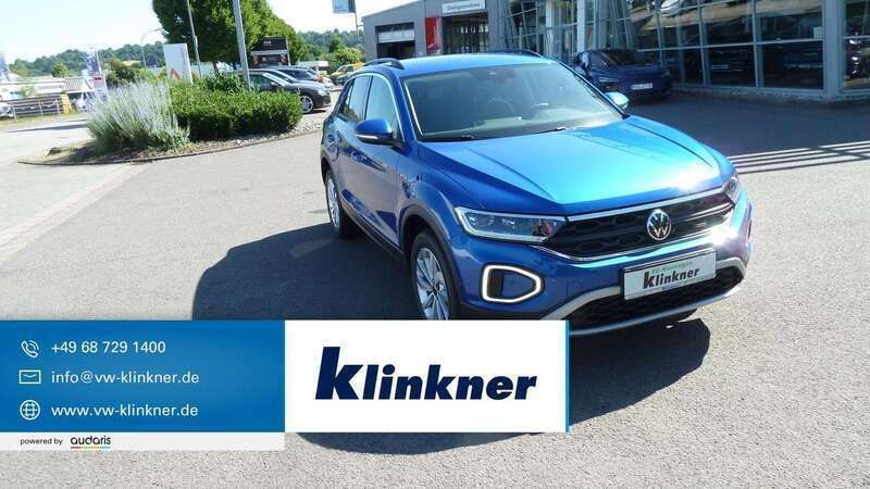 Ravennablau metallic Neu 2025 VW T-Roc Life SUV | 33.980 € (Guter Preis) - Bild 1/4
