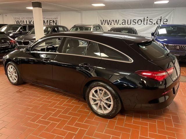 Gebraucht Mercedes CLA180 Shooting Brake 136 PS (100 kW) 2023 Nachtschwarz Kombi