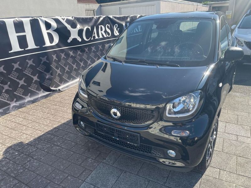 Schwarz Gebraucht 2019 Smart ForFour Limousine | 12.190 € (Fairer Preis) - Bild 1/4