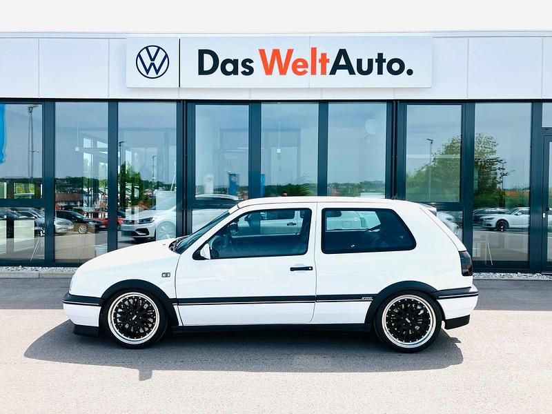 Weiß Gebraucht 1992 VW Golf III GTX Kleinwagen | 28.800 € - Bild 1/4