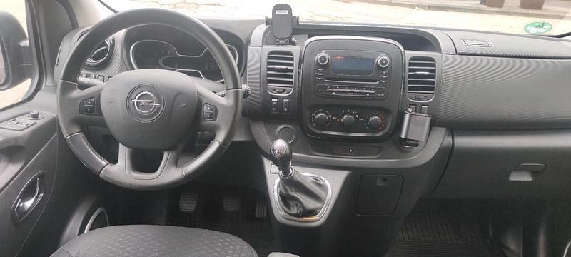 Gebraucht Opel Vivaro 125 PS (91 kW) 2015 Schwarz Van / Kleinbus