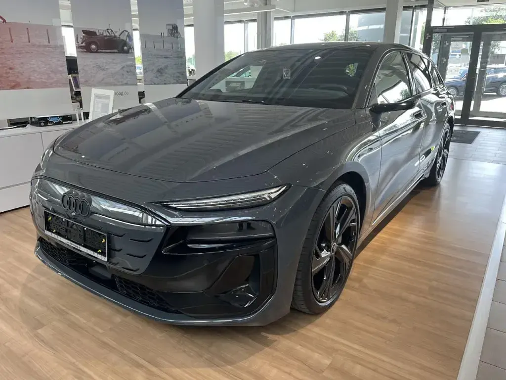 Gebraucht Audi A6 e-tron S-Line 269 kW (367 PS) 2025 Magnetgrau (metallic) Kombi
