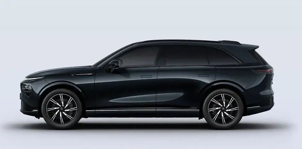 Neu XPENG G9 422 kW (575 PS) 2026 Schwarz SUV