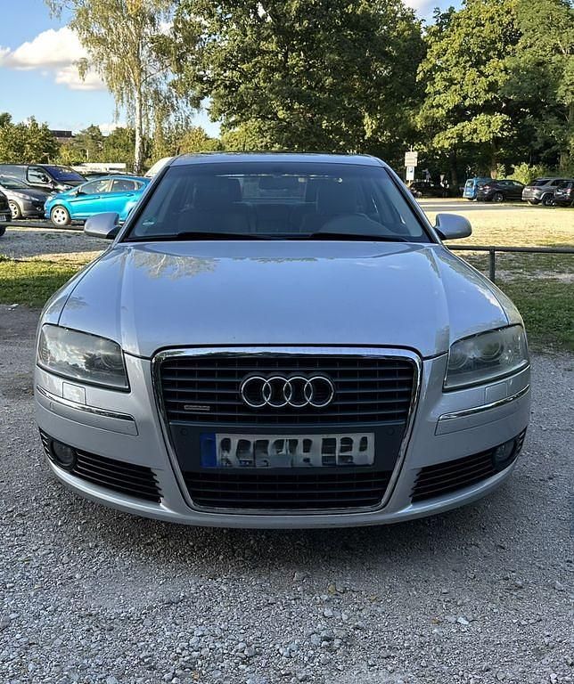 Silber Gebraucht 2006 Audi A8 Ambiente Limousine | 8.999 € (Fairer Preis) - Bild 1/4