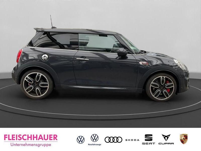 Usado Mini John Cooper Works 231 HP (169 kW) 2018 Cinzento Citadino