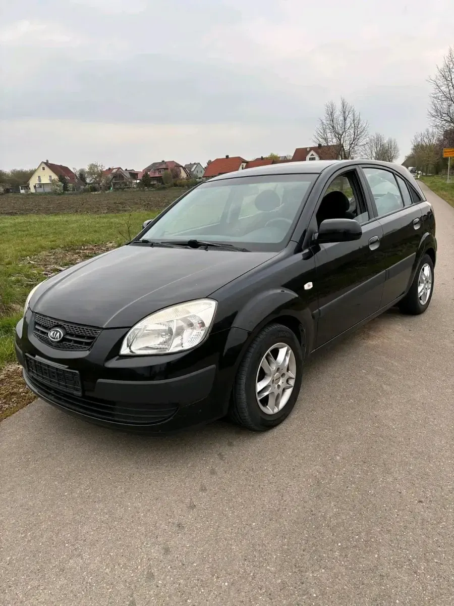 Gebraucht Kia Rio 84 PS (61 kW) 2005 Schwarz Kleinwagen