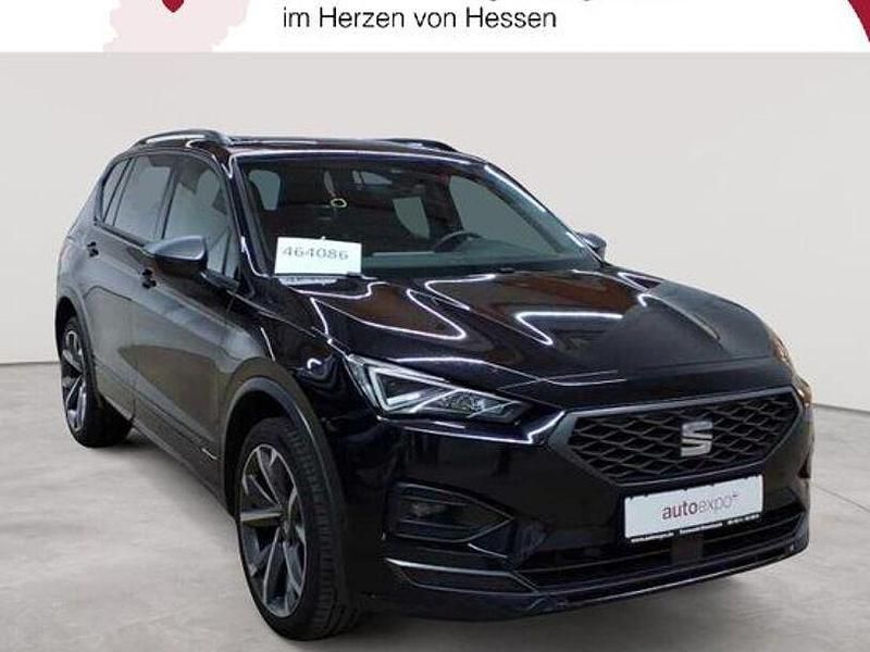 Deep schwarz metallic Gebraucht 2021 Seat Tarraco 4Drive SUV | 24.289 € (Fairer Preis) - Bild 1/4