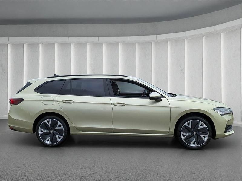 Gebraucht Skoda Superb Selection 150 PS (110 kW) 2024 Beige Kombi