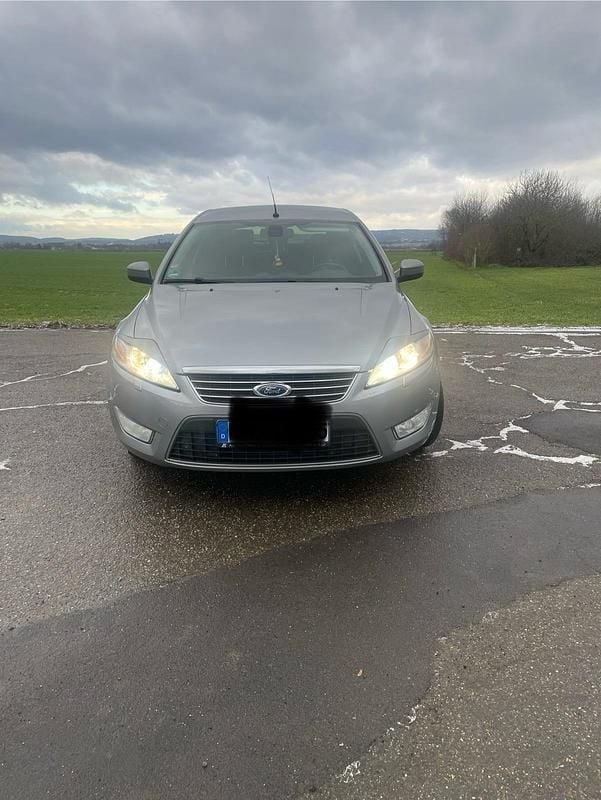 Silber Gebraucht 2010 Ford Mondeo Limousine | 3.700 € (Fairer Preis) - Bild 1/4