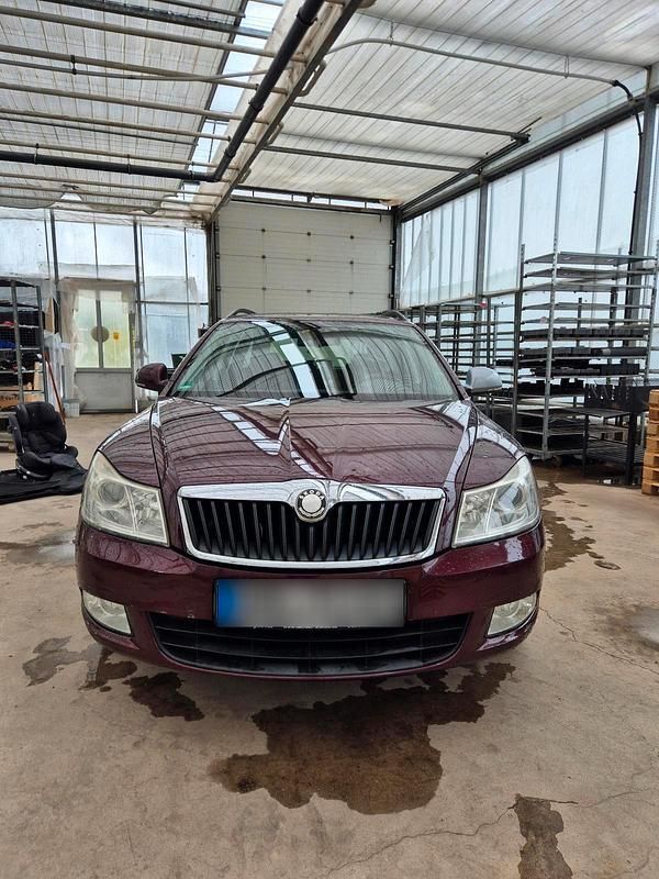 Gebraucht Skoda Octavia 160 PS (117 kW) 2009 Rot Kombi