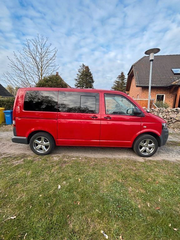 Rot Gebraucht 2012 VW T5 Van | 12.750 € (Guter Preis) - Bild 1/4