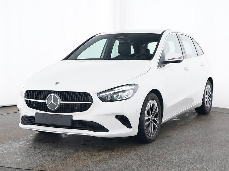 Gebraucht Mercedes B200 Progressive 163 PS (119 kW) 2025 Polarweiß Van / Kleinbus