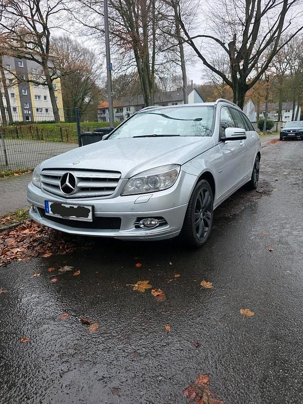 Silber Gebraucht 2009 Mercedes C220 Avantgarde Kombi | 5.500 € (Guter Preis) - Bild 1/4