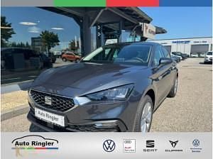 Neu Seat Leon 150 PS (110 kW) 2025 Grau Limousine