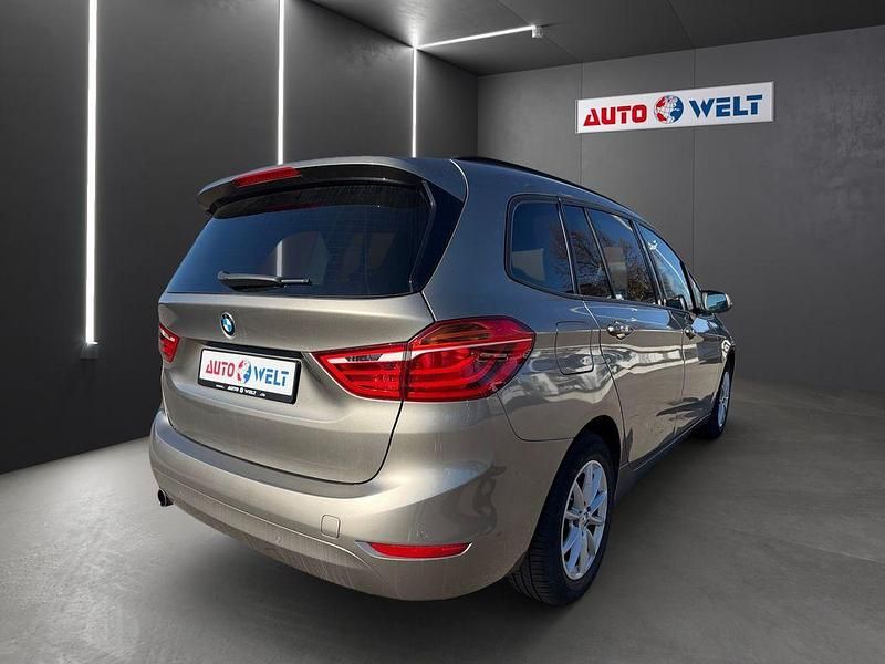 Gebraucht BMW 218 Gran Tourer Advantage 140 PS (102 kW) 2017 Silber Van / Kleinbus