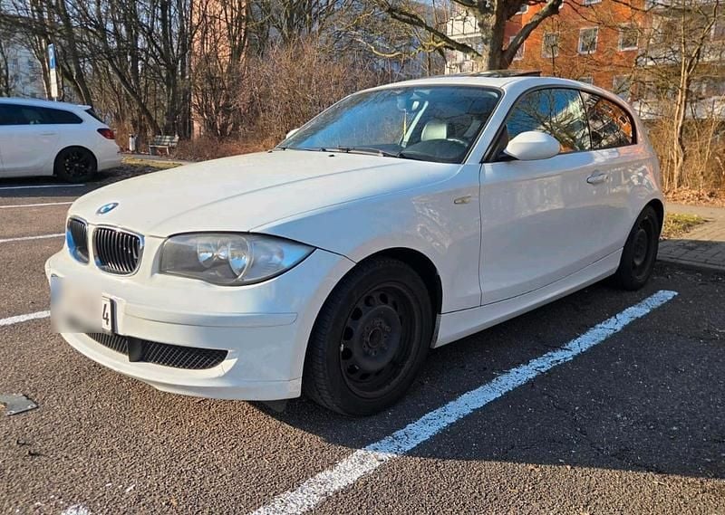 Gebraucht BMW 118 143 PS (105 kW) 2007 Weiß Kleinwagen