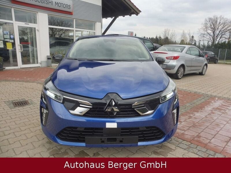 Neu Mitsubishi Colt Plus 91 PS (66 kW) 2025 Blau Limousine