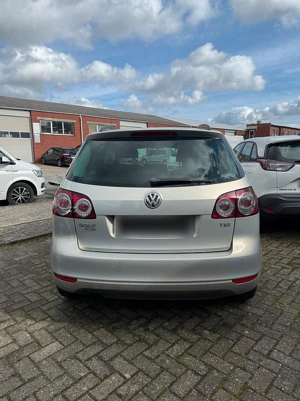 Gebraucht VW Golf VII Match 90 PS (66 kW) 2012 Silber Kleinwagen