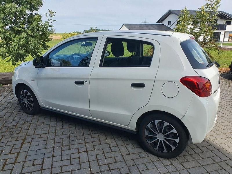 Weiß Gebraucht 2018 Mitsubishi Space Star Limousine | 3.200 € (Guter Preis) - Bild 1/4