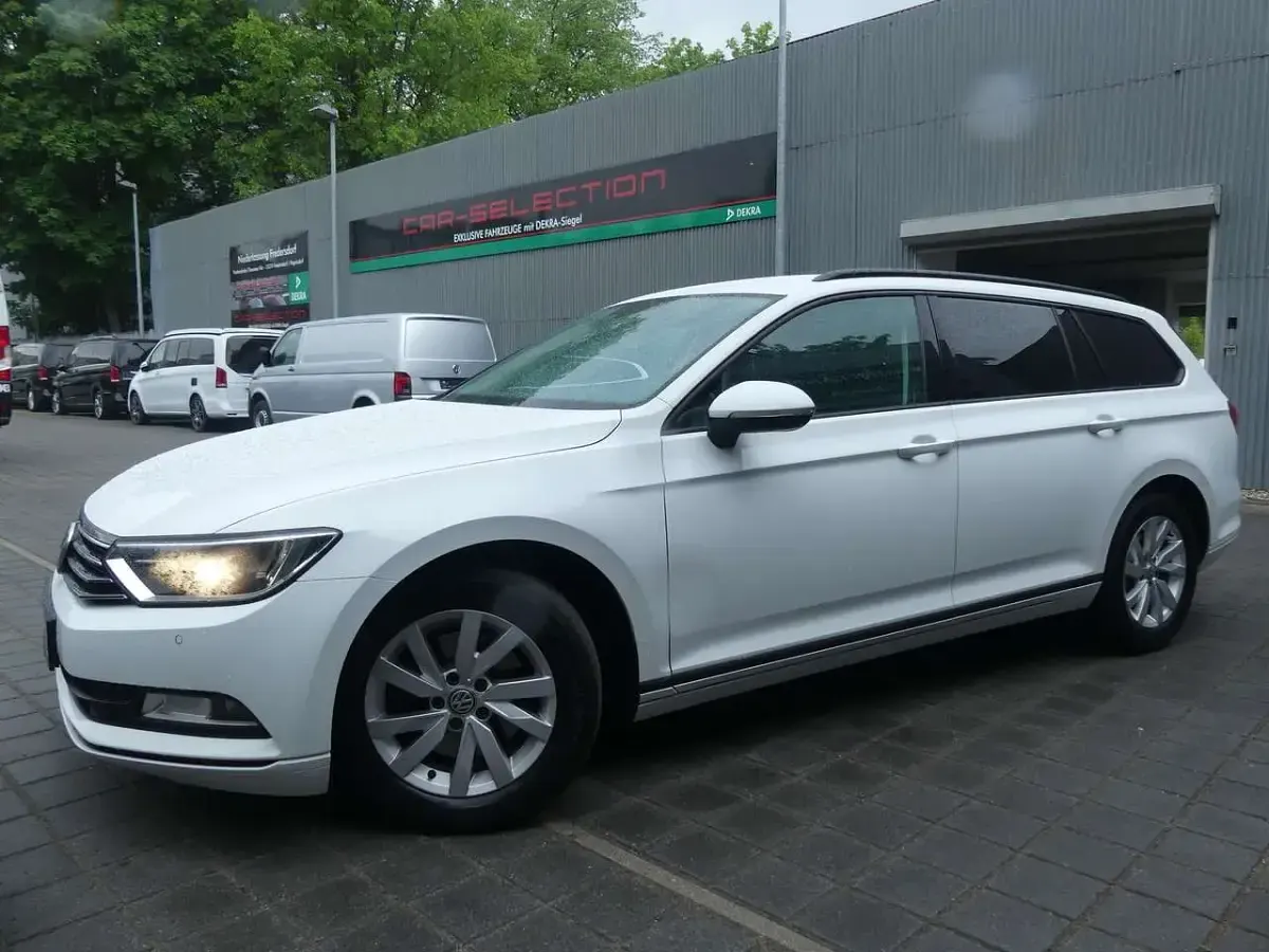 Gebraucht VW Passat Trendline 150 PS (110 kW) 2019 Pure white (metallic) Kombi