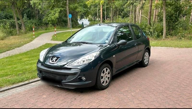 Gebraucht Peugeot 206+ 60 PS (44 kW) 2011 Kleinwagen