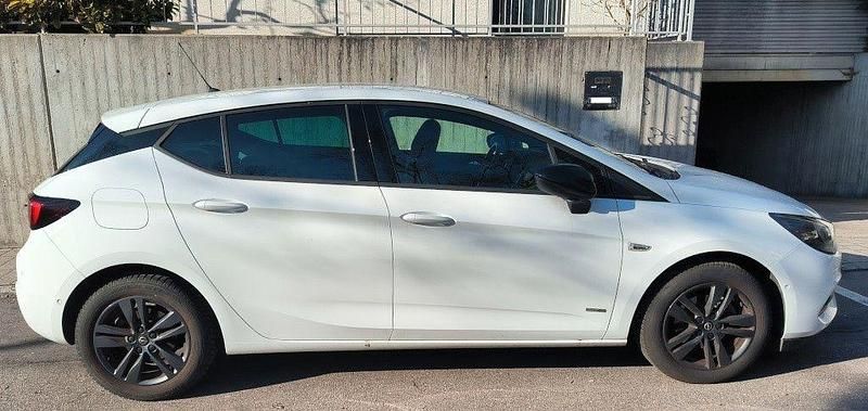 Gebraucht Opel Astra Design Edition 110 PS (80 kW) 2021 Weiß Limousine